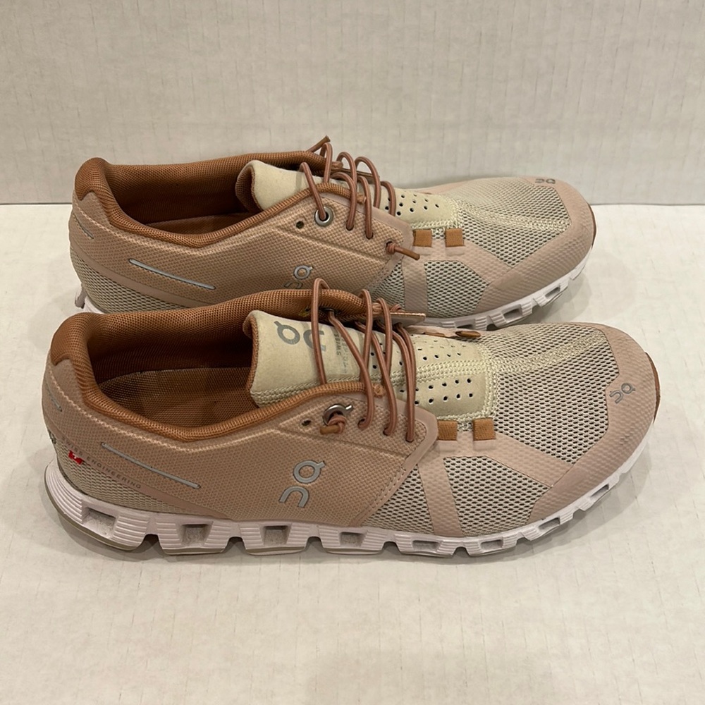 On cloud women’s shoes